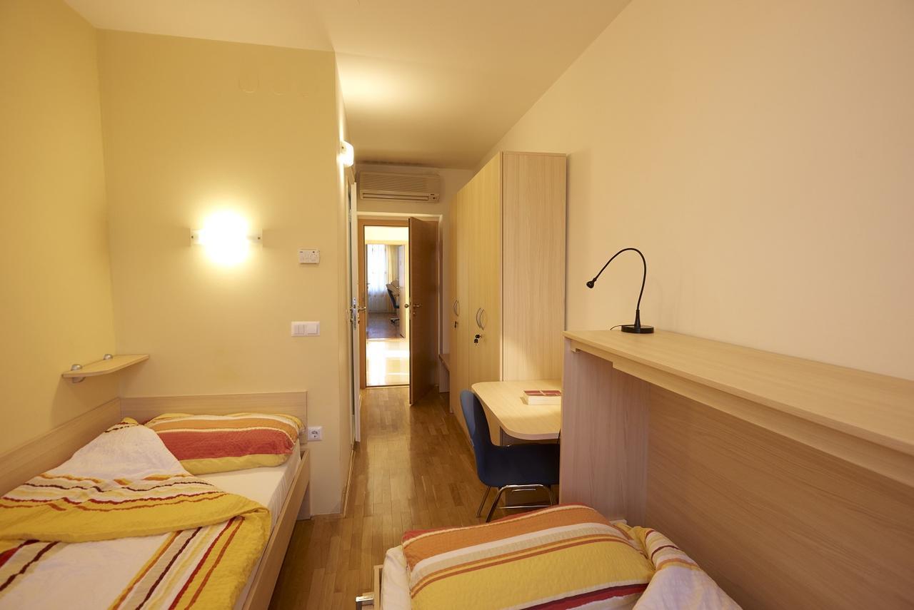 Saint Ignatius Retreat House Bed & Breakfast Ljubljana Exterior photo